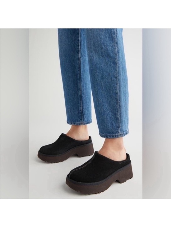 UGG Shoes - UGG New Heights Platform Cozy Clog Slippers Black Shearling Lined Women’s 9